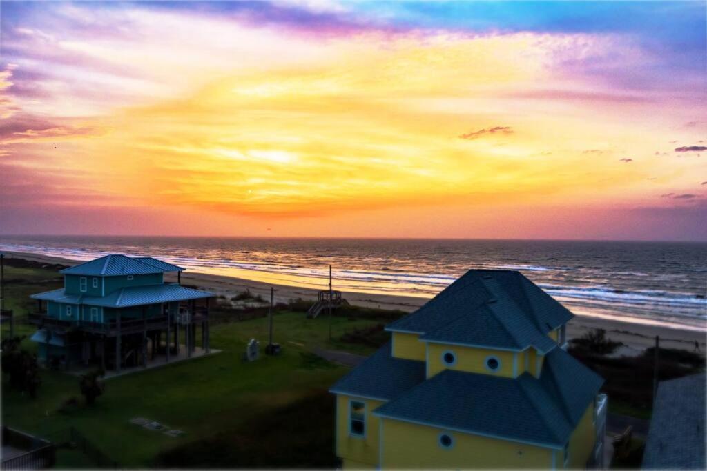 Beachfront*Spectacular View*4 Bd*Sleeps 14 Bolivar Peninsula المظهر الخارجي الصورة